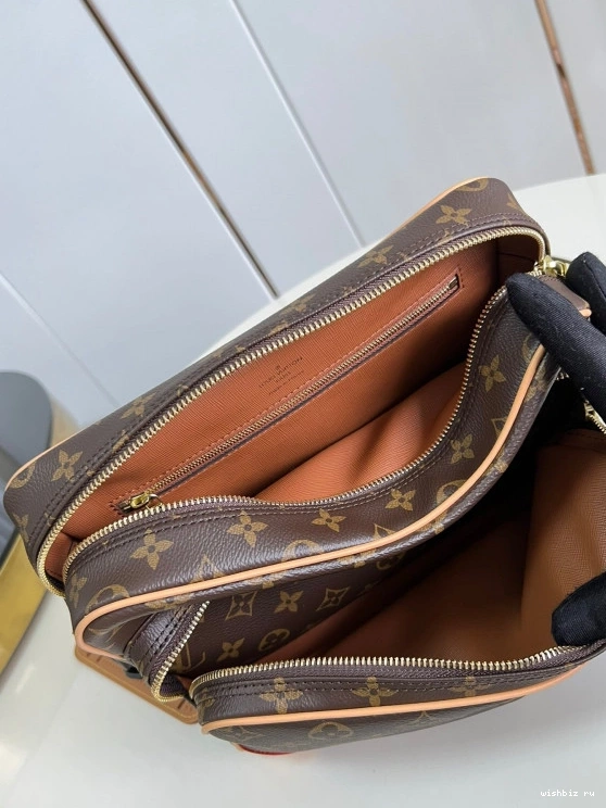 WIS MESSENGER LOUIS VUITTON 0724